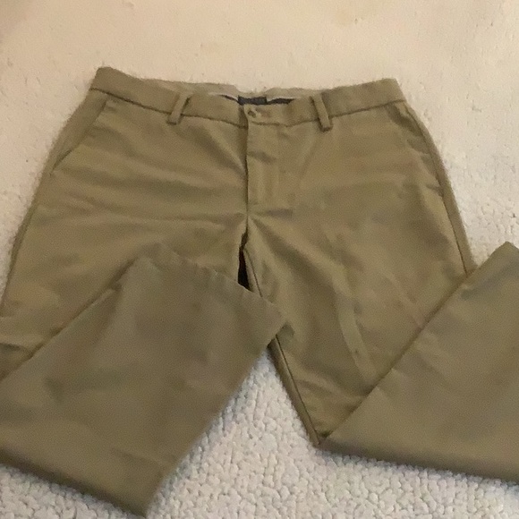 Dockers Other - Men’s Dockers khakis 32 x 30. Flat front.  Front & back pockets. See pictures.